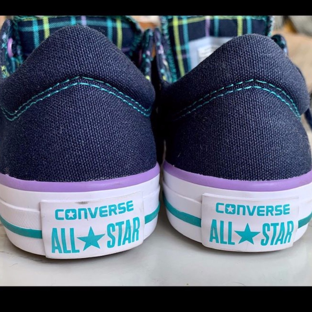 Chuck Taylor CONVERSE All Star Low Top Kid Size US 2 MED (NWOT) - Picture 9 of 9
